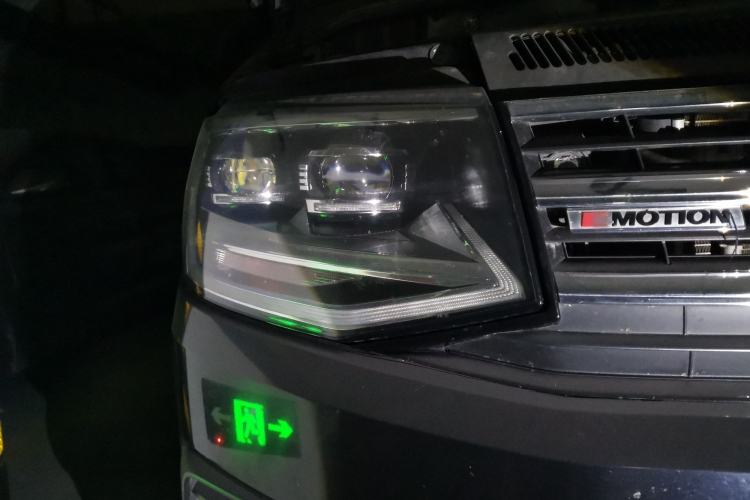 Used Volkswagen Caravelle 2018 2.0 TSI Four-Wheel Drive Comfort Edition 8 Seats Right Front Headlight