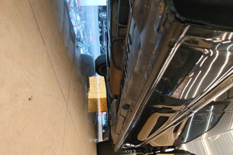 Used Volkswagen Caravelle 2018 2.0 TSI 4x4 Luxury Edition 7-Seater Right Side Sill
