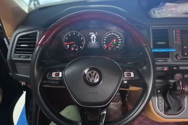 Used Volkswagen Caravelle  Steering Wheel