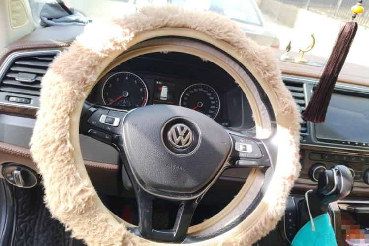 Used Volkswagen Caravelle 2018 2.0 TSI 4x4 Luxury Edition 7-Seater Steering Wheel