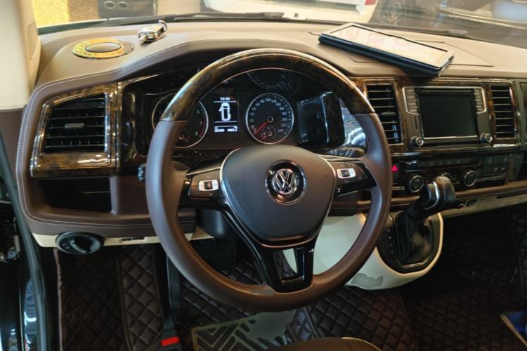 Used Volkswagen Caravelle 2018 2.0 TSI 4x4 Luxury Edition 7-Seater Steering Wheel