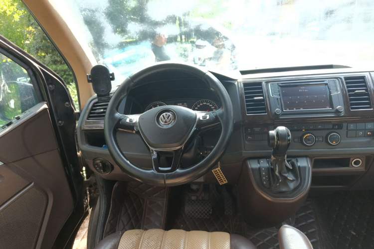 Used Volkswagen Caravelle 2018 2.0 TSI 4x4 Luxury Edition 7-Seater Steering Wheel