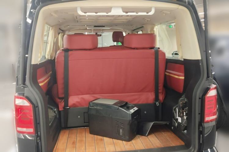Used Volkswagen Caravelle 2018 2.0 TSI 4x4 Luxury Edition 7-Seater Trunk