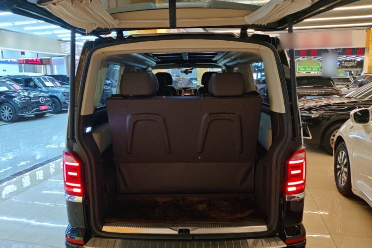 Used Volkswagen Caravelle 2018 2.0 TSI 4x4 Luxury Edition 7-Seater Trunk