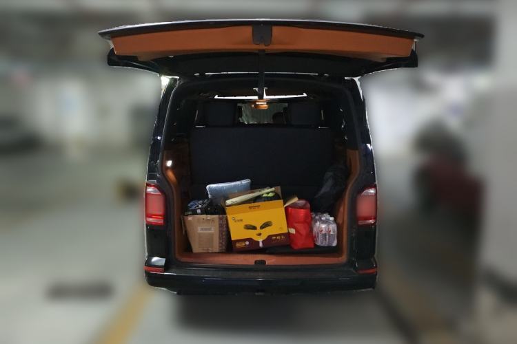 Used Volkswagen Caravelle 2018 2.0 TSI 4x4 Luxury Edition 7-Seater Trunk