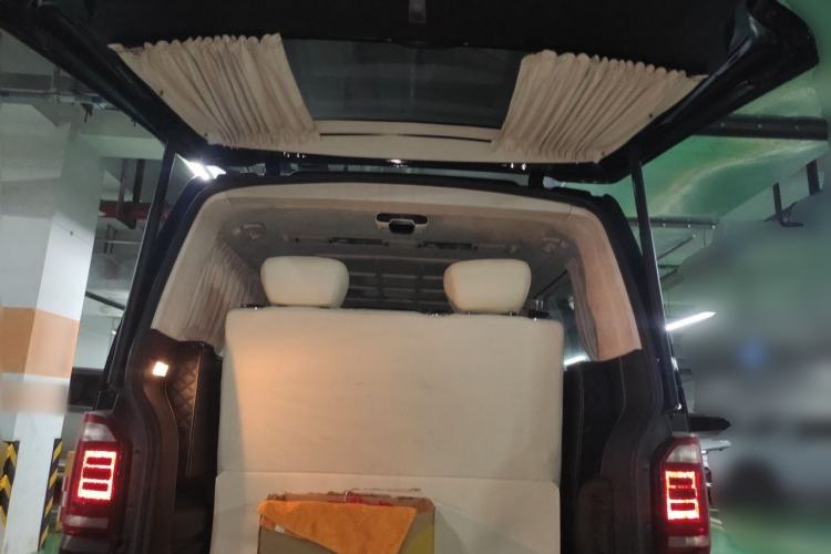Used Volkswagen Caravelle 2018 2.0 TSI 4x4 Luxury Edition 7-Seater Trunk