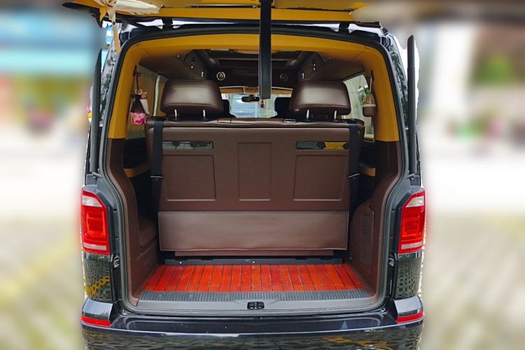 Used Volkswagen Caravelle 2018 2.0 TSI 4x4 Luxury Edition 7-Seater Trunk