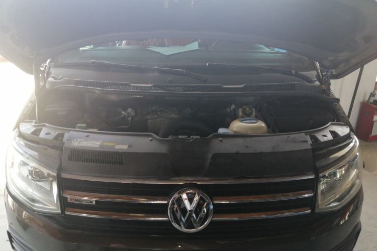 Used Volkswagen Caravelle 2018 2.0 TSI 4x4 Luxury Edition 7-Seater Engine Bay