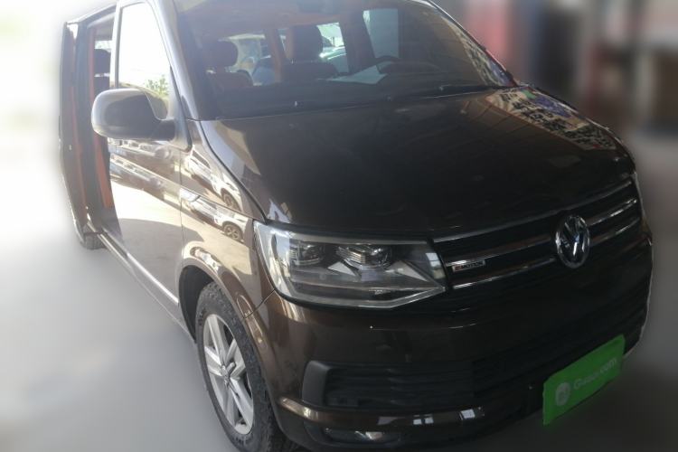 Used Volkswagen Caravelle 2018 2.0 TSI 4x4 Luxury Edition 7-Seater Front Right 45 Deg
