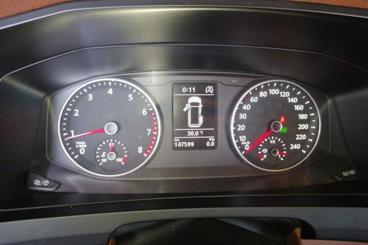Used Volkswagen Caravelle 2018 2.0 TSI 4x4 Luxury Edition 7-Seater Instrument Cluster