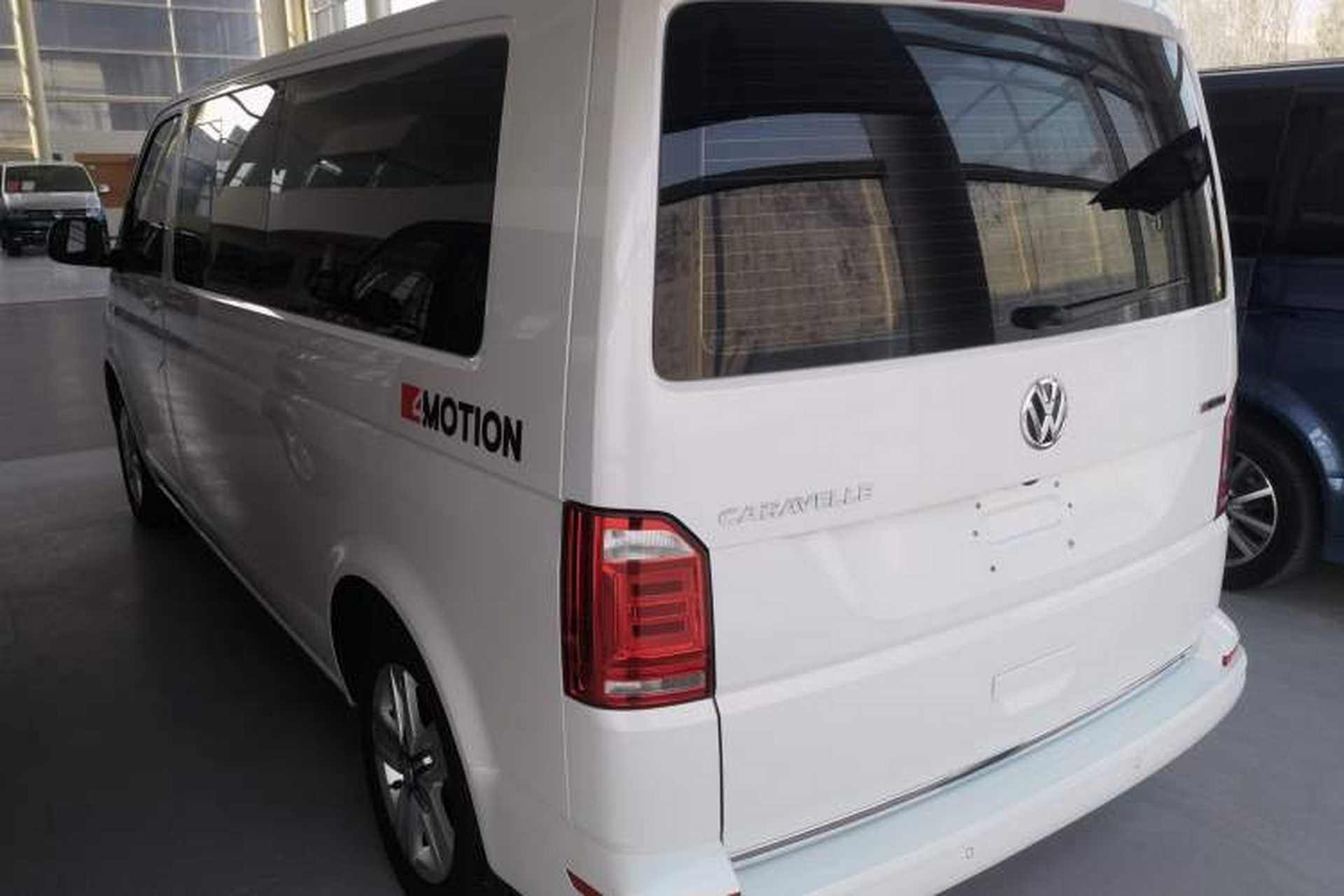 Used Volkswagen Caravelle 2018 2.0 TSI 4x4 Luxury Edition 7-Seater Exterior 2