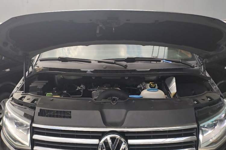 Used Volkswagen Caravelle 2019 2.0 TSI 4x4 Comfort Edition 7-Seater Engine Bay