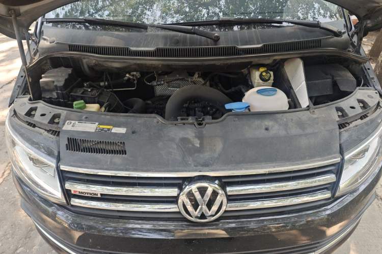 Used Volkswagen Caravelle 2019 2.0 TSI Four-Wheel Drive Luxury Edition 7 Seats Engine Bay