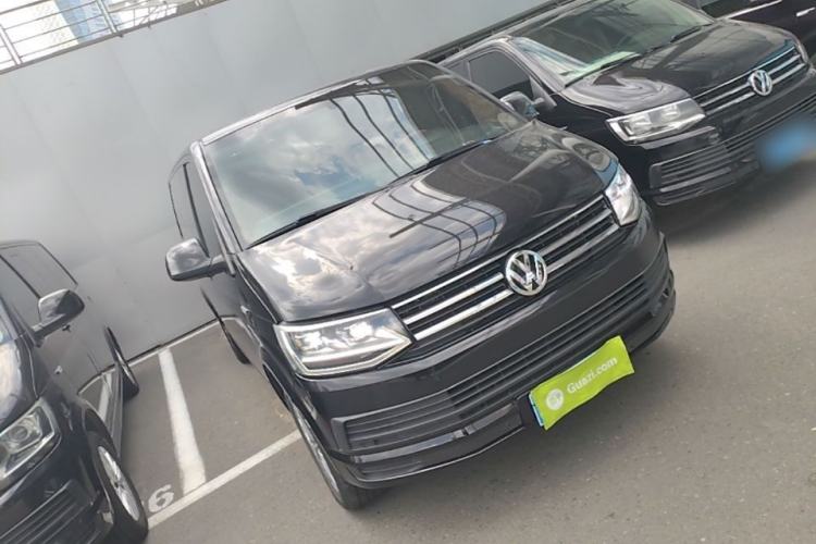 Used Volkswagen Caravelle 2019 2.0 TSI 4x4 Comfort Edition 7-Seater Front Right 45 Deg