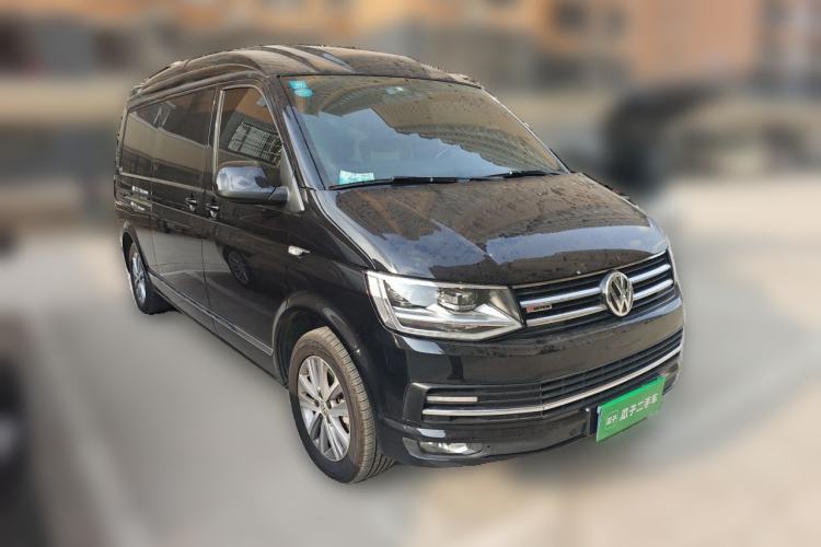 Used Volkswagen Caravelle  Front Right 45 Deg