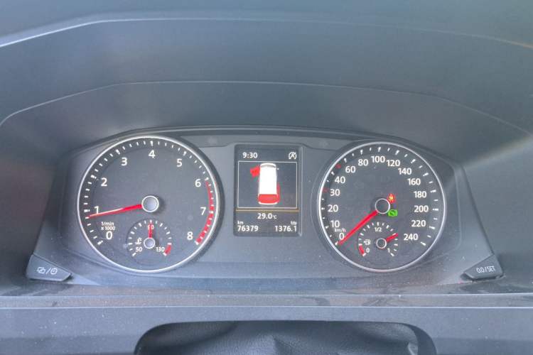 Used Volkswagen Caravelle 2019 2.0 TSI 4x4 Comfort Edition 9 Seats Instrument Cluster