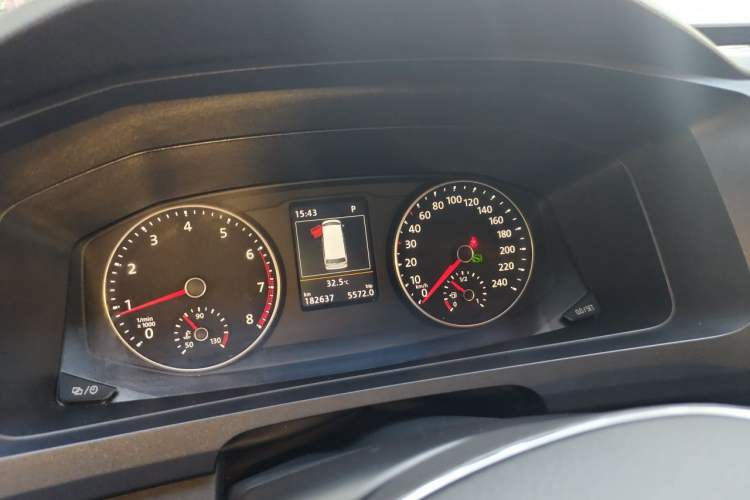 Used Volkswagen Caravelle 2019 2.0 TSI 4x4 Comfort Edition 7-Seater Instrument Cluster
