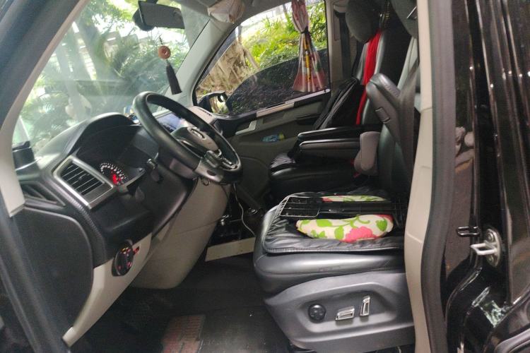 Used Volkswagen Caravelle 2019 2.0 TSI Four-Wheel Drive Luxury Edition 7 Seats Left Front Seat