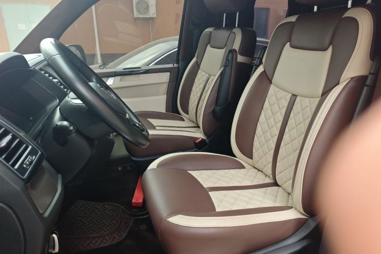 Used Volkswagen Caravelle  Left Front Seat