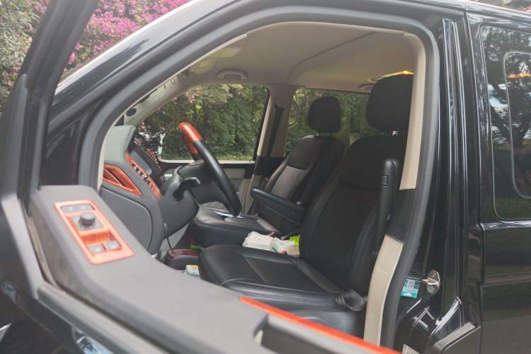 Used Volkswagen Caravelle 2019 2.0 TSI Four-Wheel Drive Luxury Edition 7 Seats Left Front Seat