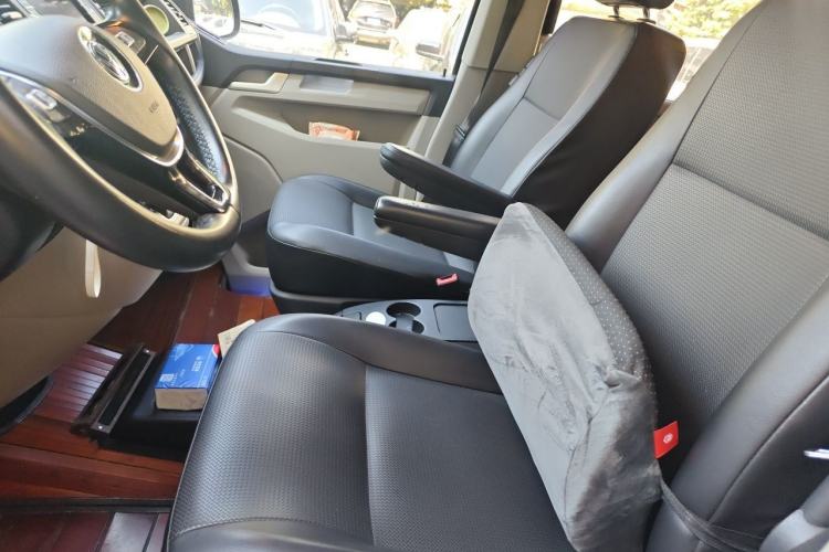 Used Volkswagen Caravelle 2019 2.0 TSI 4x4 Comfort Edition 7-Seater Left Front Seat