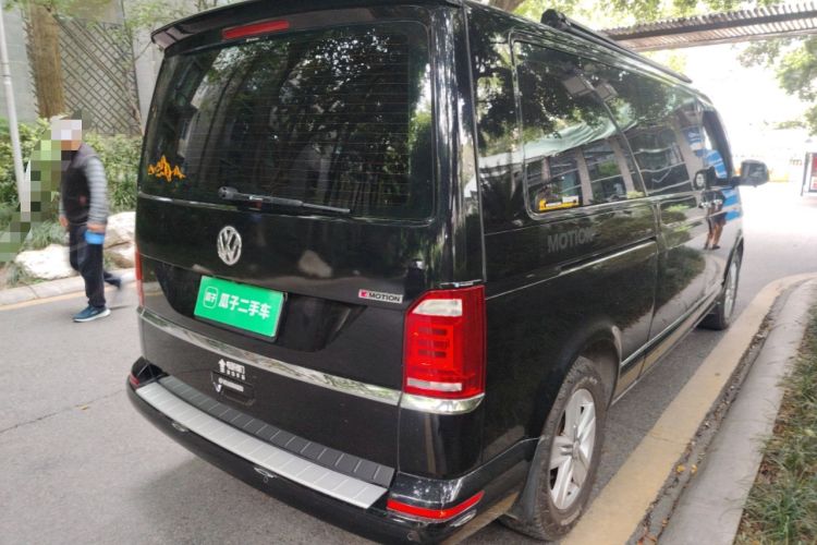 Used Volkswagen Caravelle 2019 2.0 TSI Four-Wheel Drive Luxury Edition 7 Seats Rear Right 45 Deg