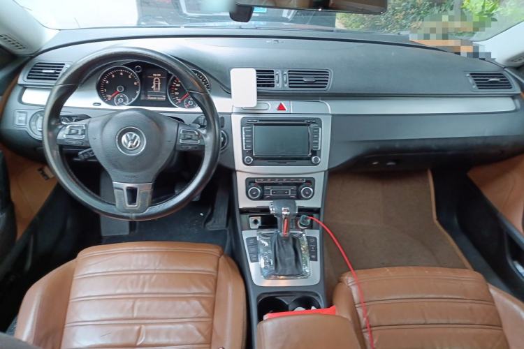 Used Volkswagen CC 2009 3.6FSI Comfort Edition Center Console