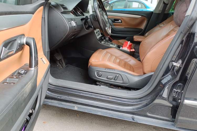 Used Volkswagen CC 2009 3.6FSI Comfort Edition Driver Seat