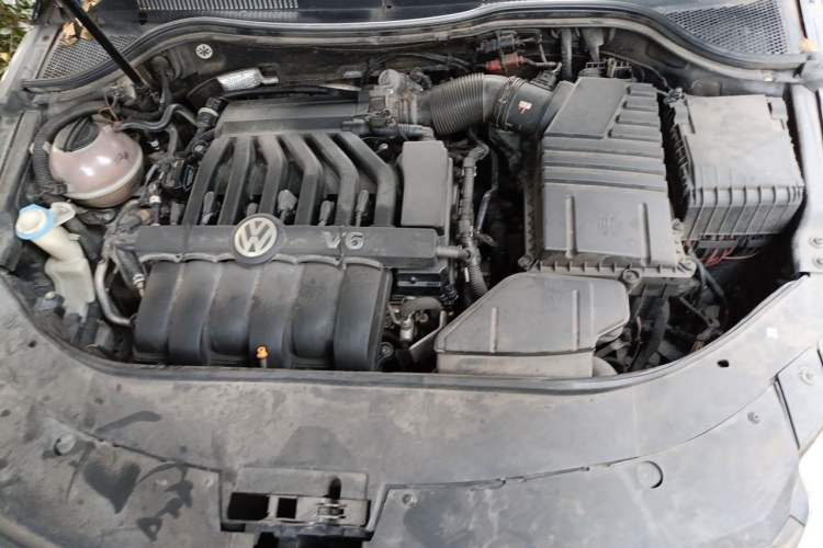 Used Volkswagen CC 2009 3.6FSI Comfort Edition Engine Bay