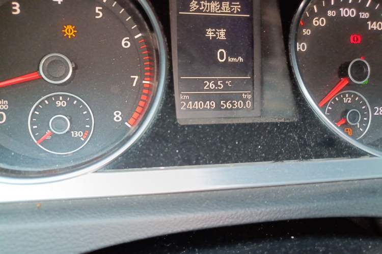 Used Volkswagen CC 2009 3.6FSI Comfort Edition Odometer Close Up