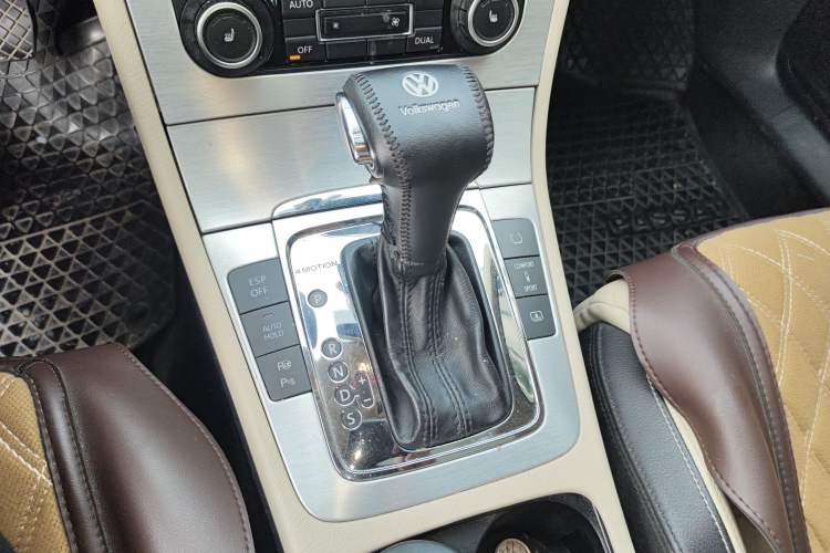 Used Volkswagen CC 2009 3.6 FSI Top-Trim Version Gear Lever