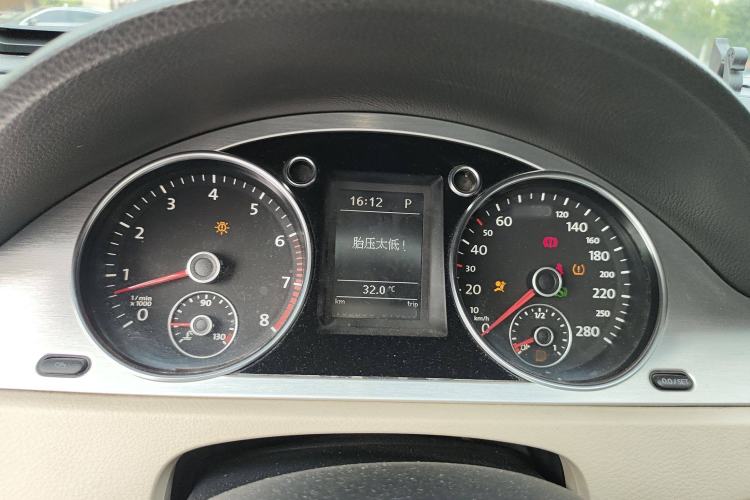 Used Volkswagen CC 2009 3.6 FSI Top-Trim Version Instrument Cluster