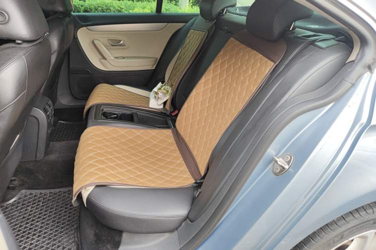 Used Volkswagen CC 2009 3.6 FSI Top-Trim Version Interior 4