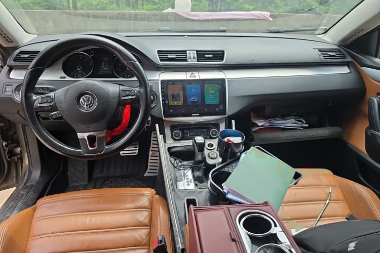 Used Volkswagen CC 2009 3.6 FSI Top-Trim Version Center Console