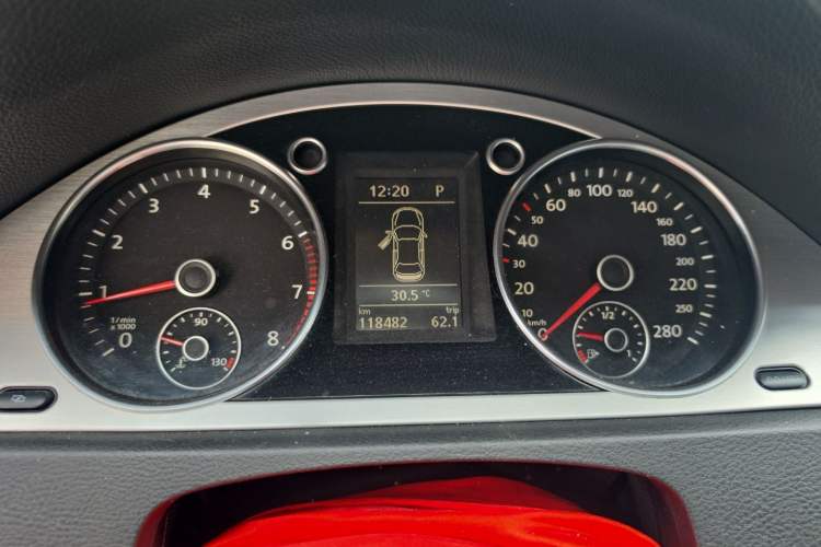 Used Volkswagen CC 2009 3.6 FSI Top-Trim Version Instrument Cluster