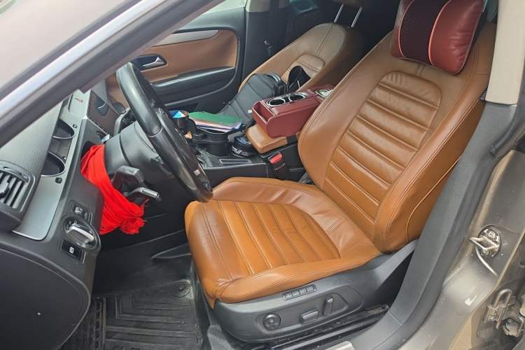 Used Volkswagen CC 2009 3.6 FSI Top-Trim Version Left Front Seat