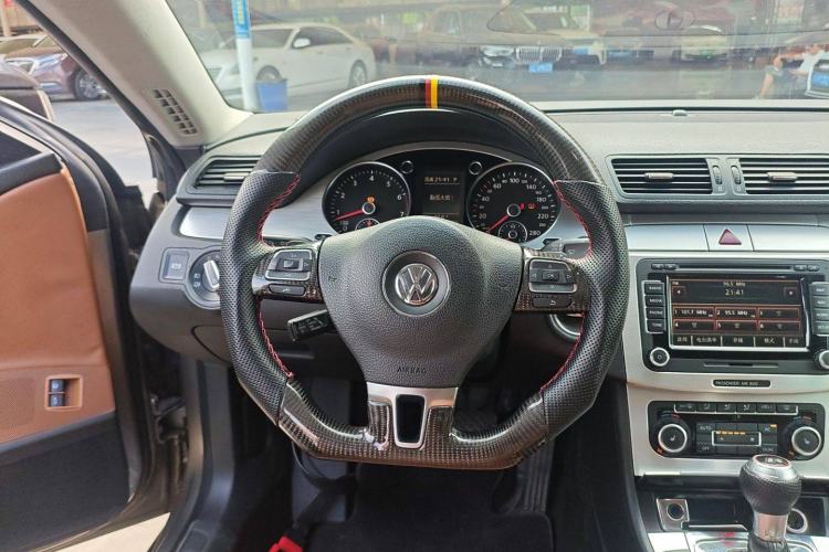 Used Volkswagen CC 2009 3.6 FSI Top-Trim Version Steering Wheel