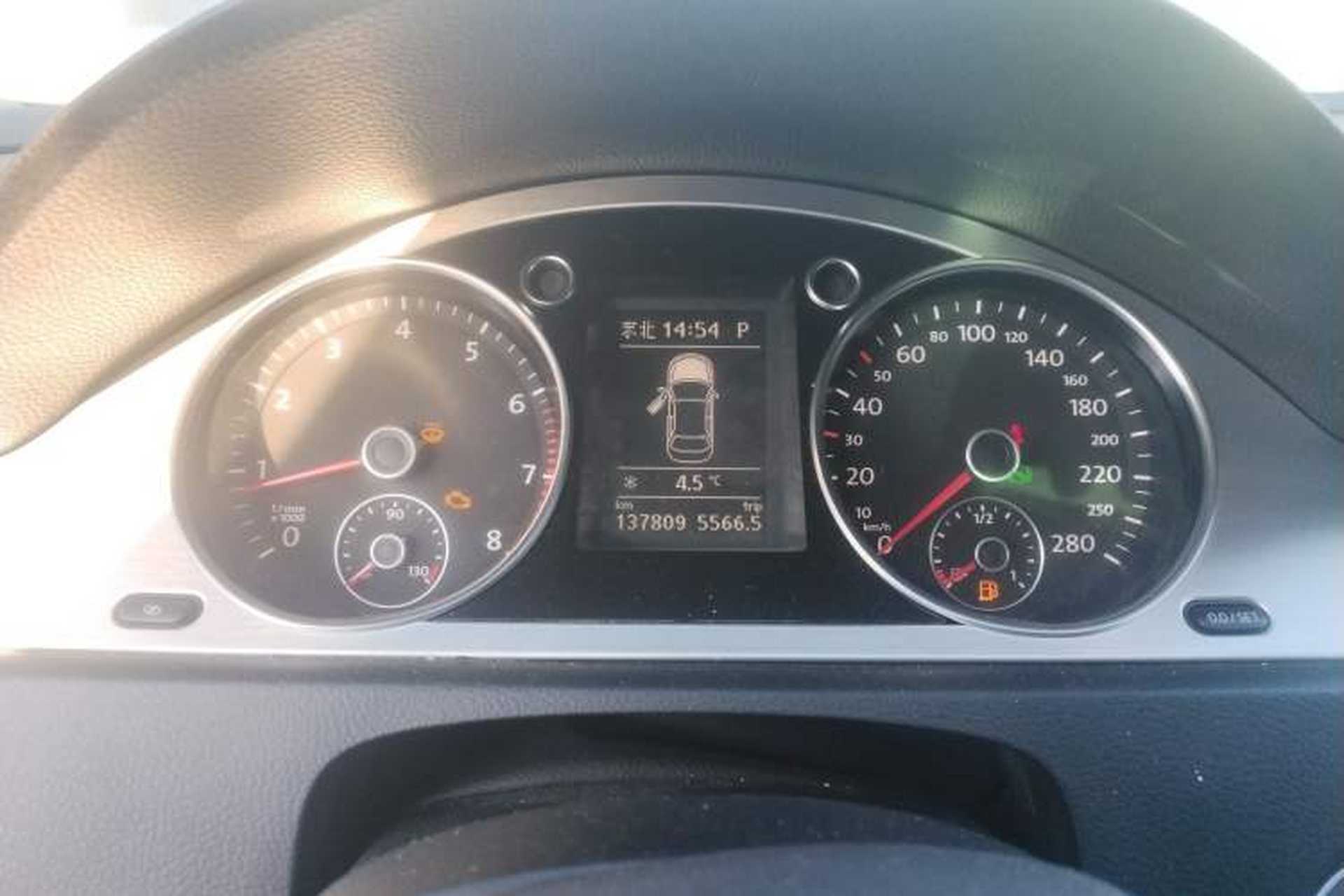 Used Volkswagen CC 2009 3.6 FSI Top-Trim Version Instrument Cluster
