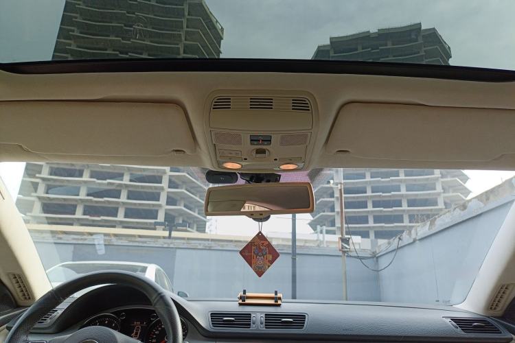 Used Volkswagen CC 2009 3.6 FSI Top-Trim Version Headliner