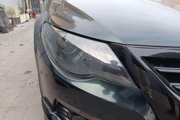 Used Volkswagen CC 2009 3.6 FSI Top-Trim Version Right Front Headlight