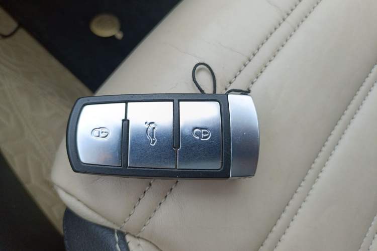 Used Volkswagen CC 2009 3.6 FSI Top-Trim Version Vehicle Key