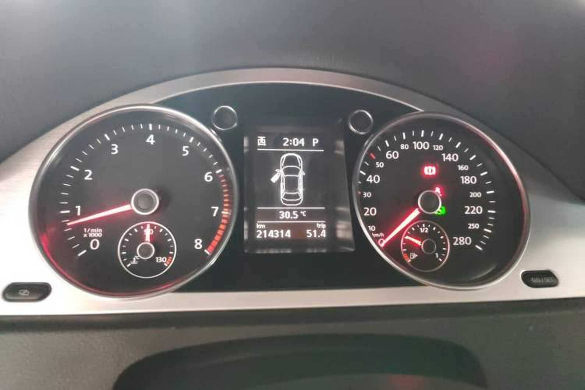 Used Volkswagen CC 2009 3.6 FSI Top-Trim Version Instrument Cluster