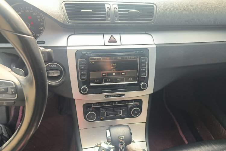 Used Volkswagen CC 2009 3.6FSI Comfort Edition Audio And AC Panel