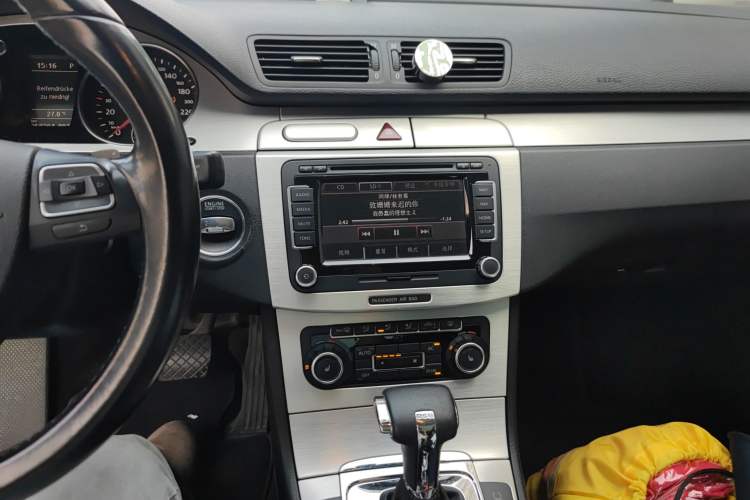 Used Volkswagen CC 2009 3.6 FSI Top-Trim Version Audio And AC Panel