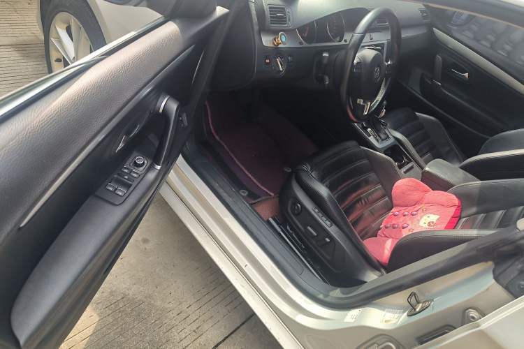 Used Volkswagen CC 2009 3.6FSI Comfort Edition Driver Seat