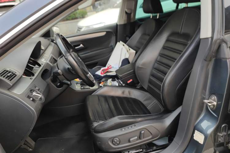 Used Volkswagen CC 2009 3.6 FSI Top-Trim Version Left Front Seat