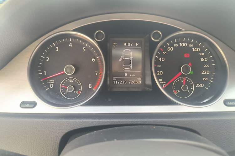 Used Volkswagen CC 2009 3.6FSI Comfort Edition Odometer Close Up