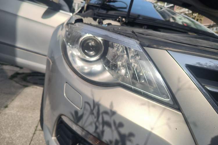 Used Volkswagen CC 2009 3.6FSI Comfort Edition Right Front Headlight