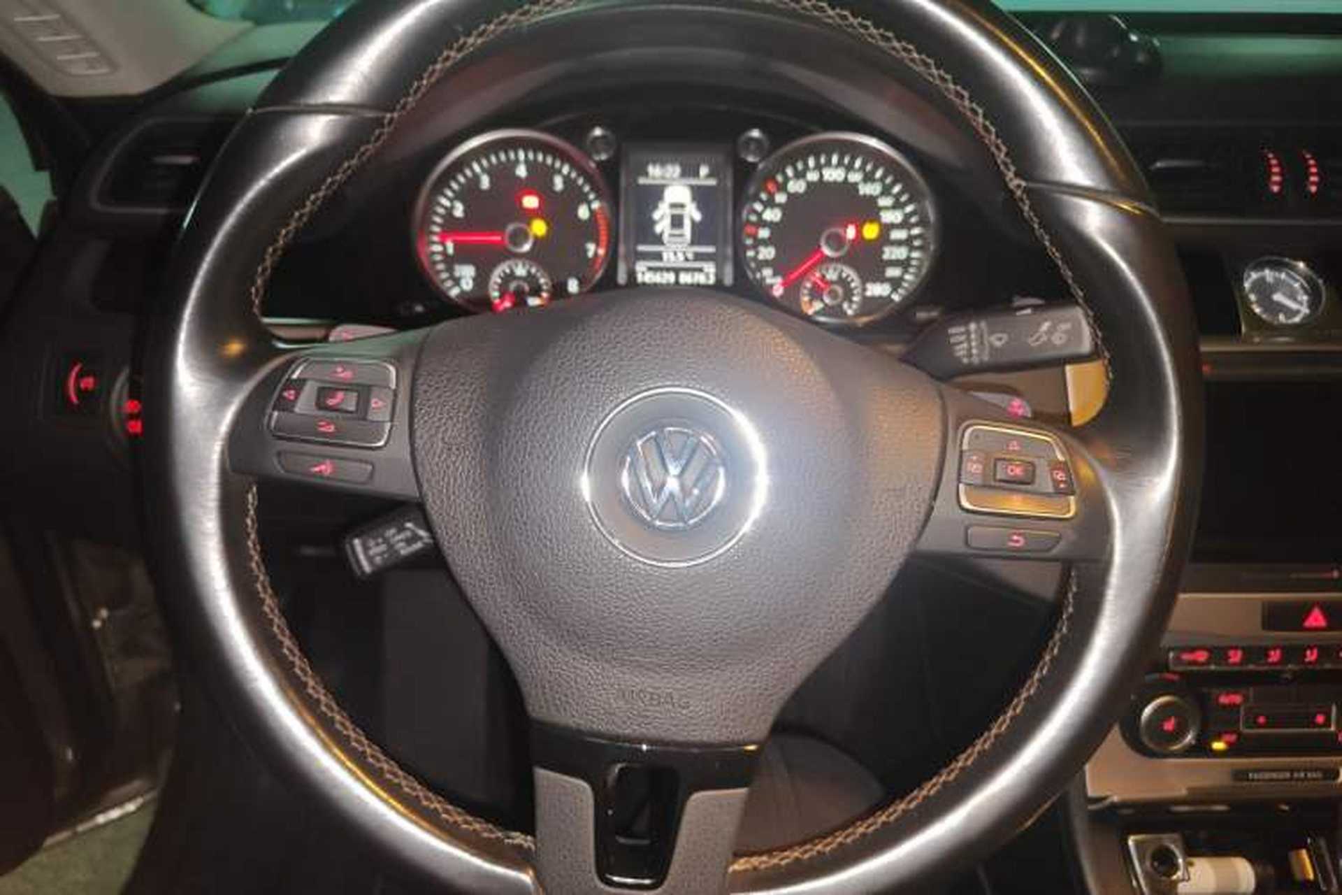 Used Volkswagen CC 2009 3.6FSI Comfort Edition Steering Wheel