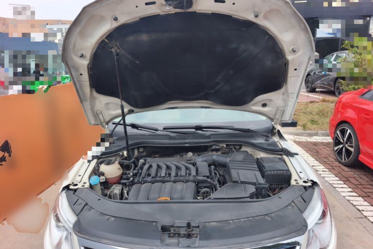 Used Volkswagen CC 2009 3.6 FSI Top-Trim Version Engine Bay
